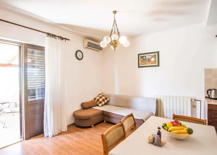 Appartamento In 7947 *